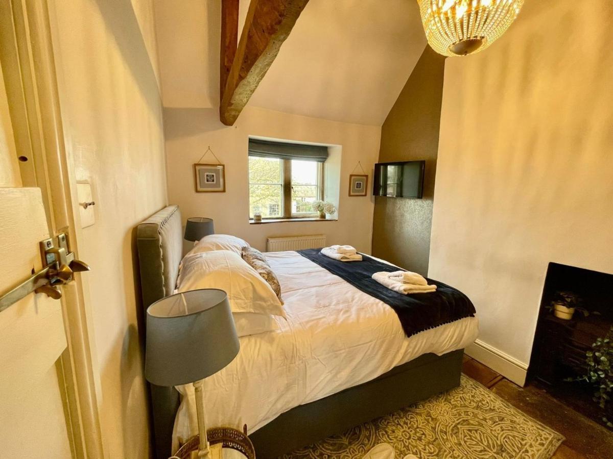 Hebe Cottage - Idyllic And Homely With Attention To Detail Atworth Zewnętrze zdjęcie