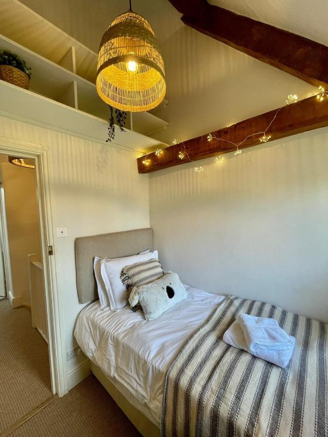 Hebe Cottage - Idyllic And Homely With Attention To Detail Atworth Zewnętrze zdjęcie