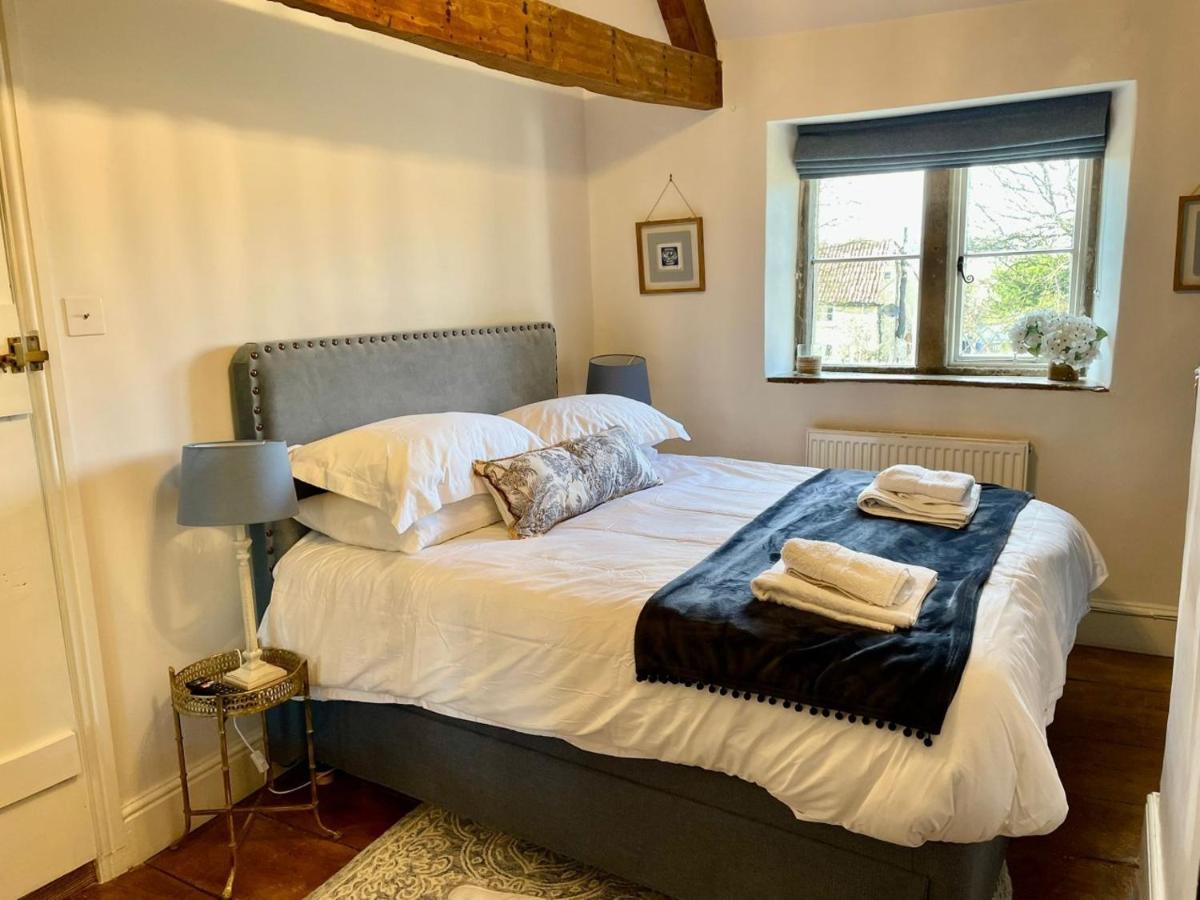 Hebe Cottage - Idyllic And Homely With Attention To Detail Atworth Zewnętrze zdjęcie