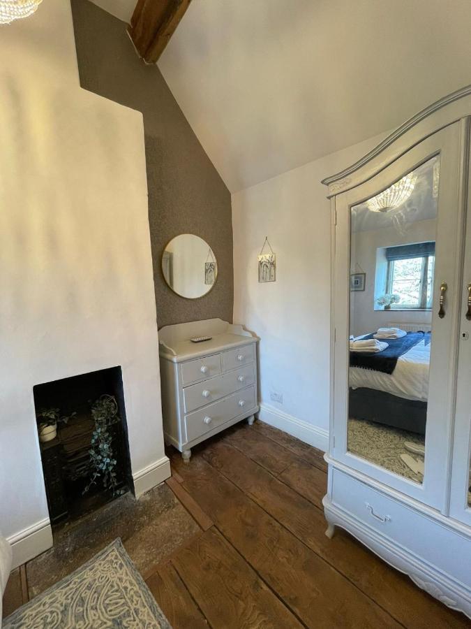 Hebe Cottage - Idyllic And Homely With Attention To Detail Atworth Zewnętrze zdjęcie