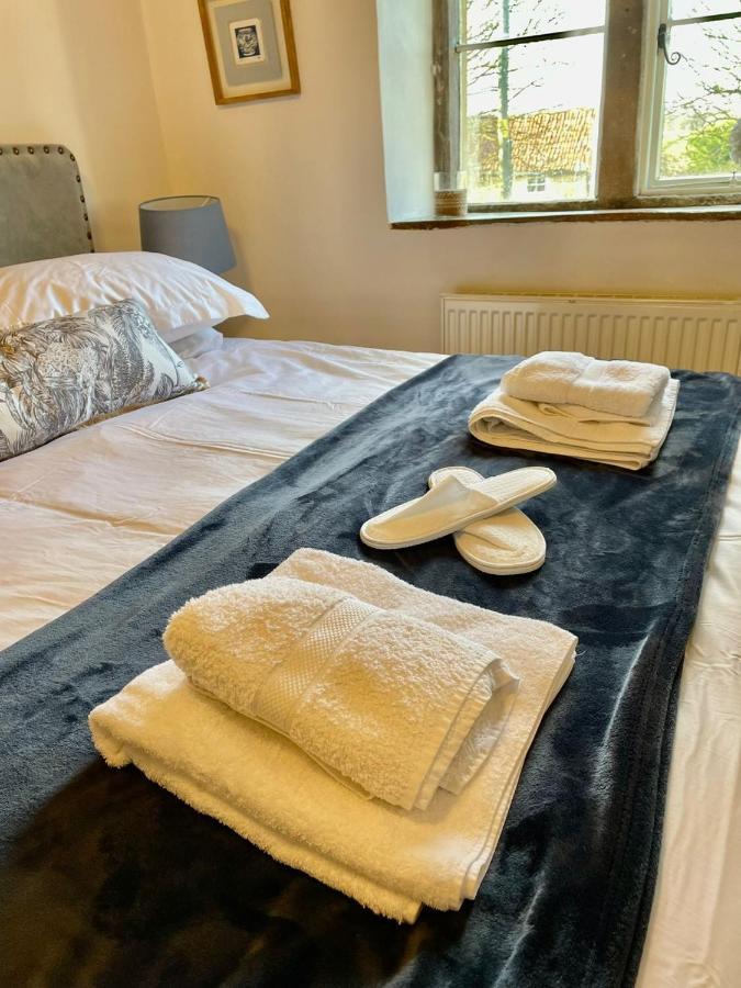 Hebe Cottage - Idyllic And Homely With Attention To Detail Atworth Zewnętrze zdjęcie
