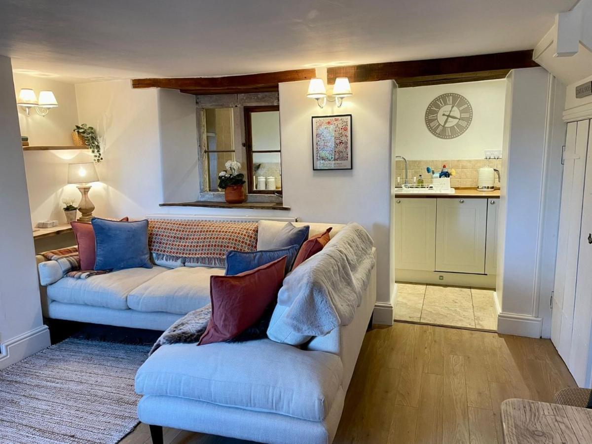 Hebe Cottage - Idyllic And Homely With Attention To Detail Atworth Zewnętrze zdjęcie