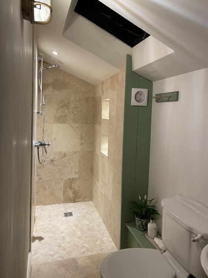 Hebe Cottage - Idyllic And Homely With Attention To Detail Atworth Zewnętrze zdjęcie